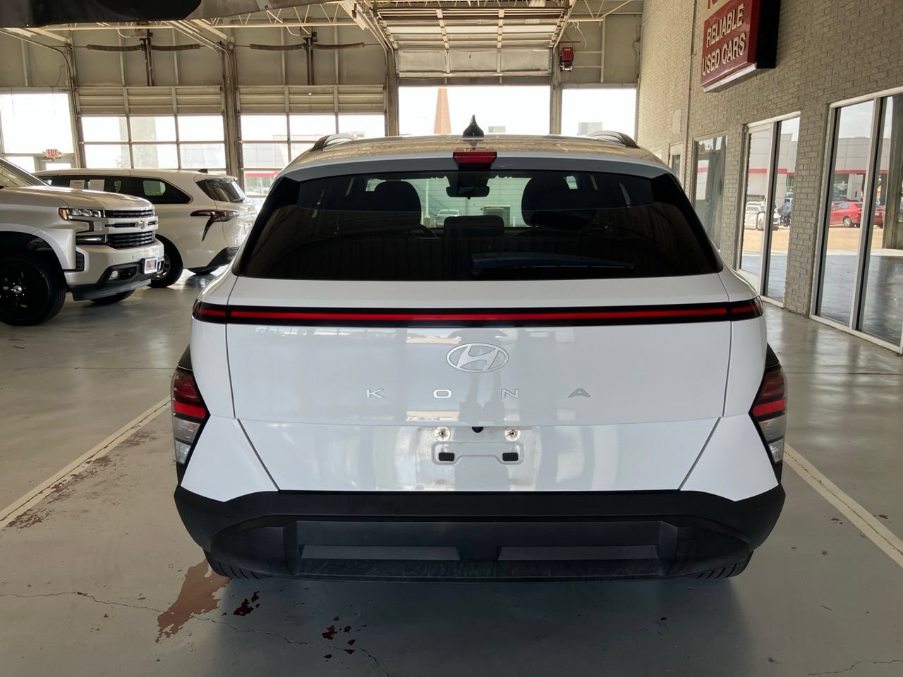Used 2025 Hyundai Kona SEL FWD image 5