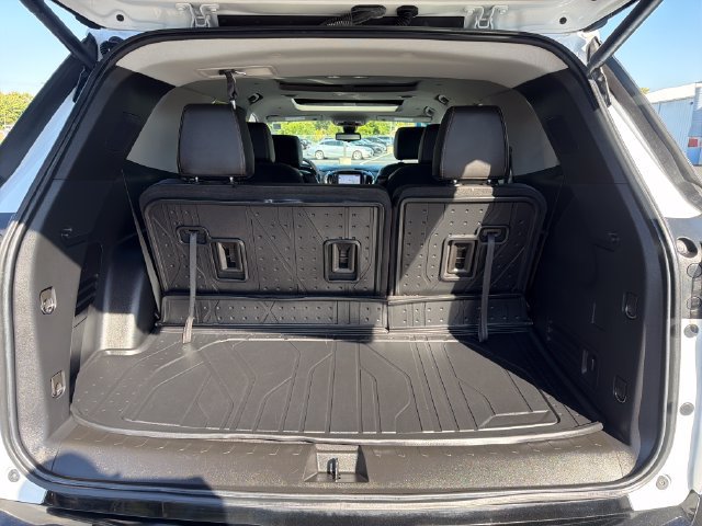 Used 2021 Chevrolet Traverse Premier w/ Redline Edition AWD/4WD image 27