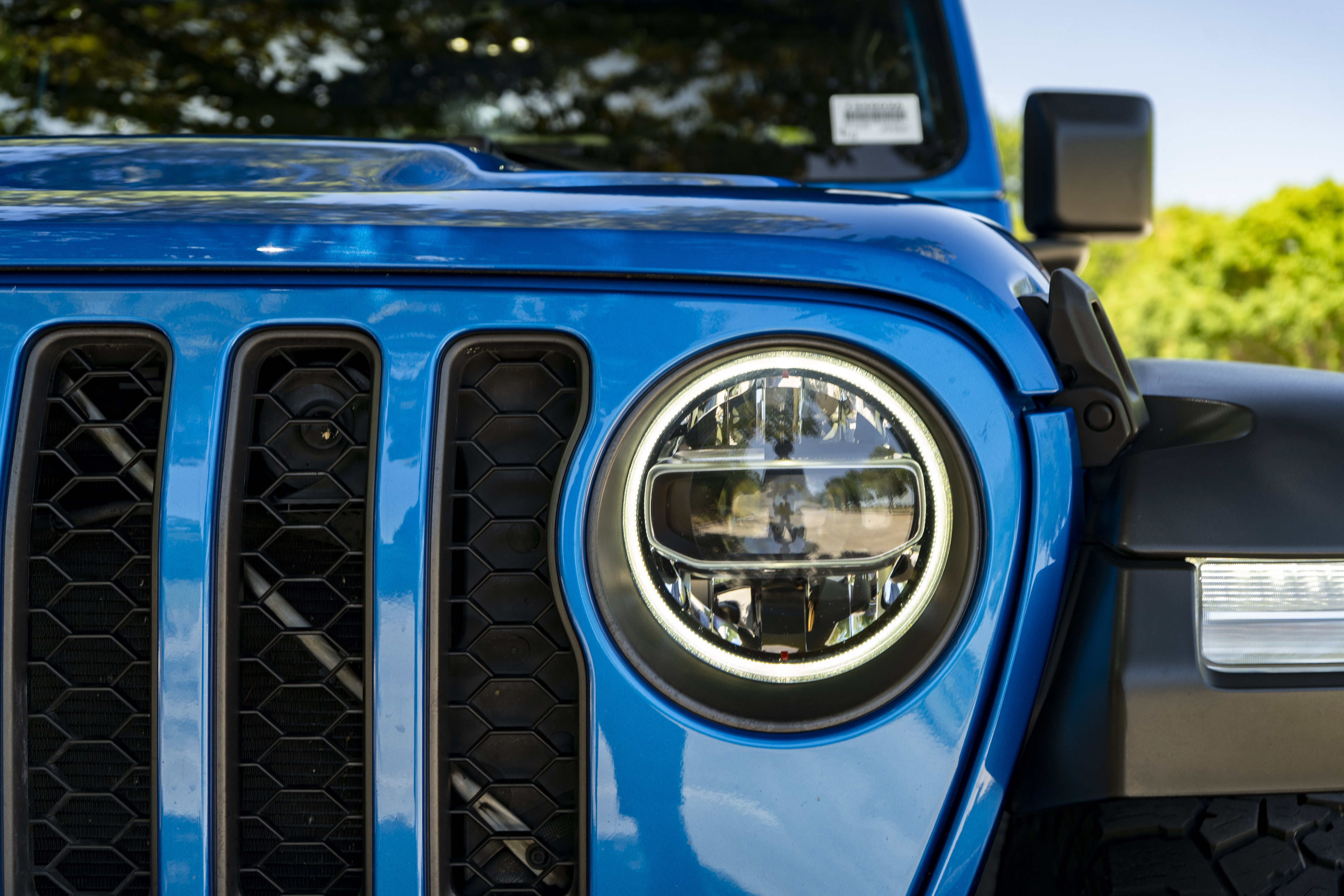 Used 2021 Jeep Gladiator Rubicon AWD/4WD image 11