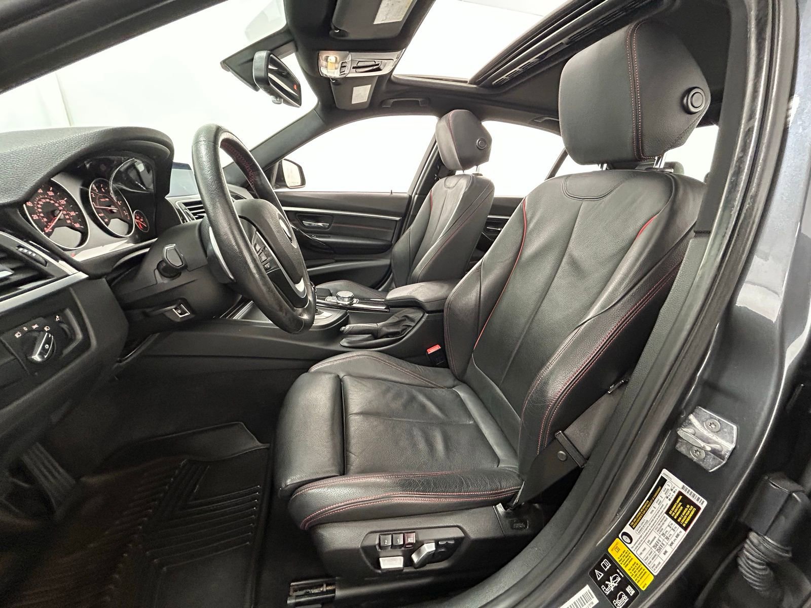 Used 2017 BMW 330i xDrive Sedan image 29