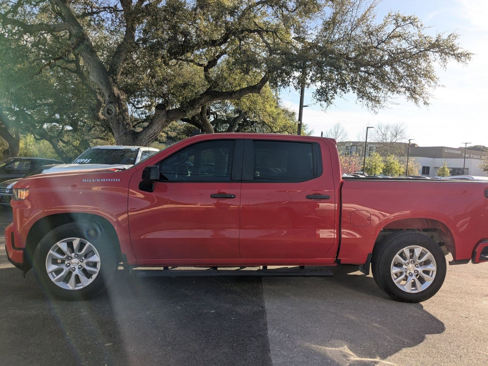 Used 2020 Chevrolet Silverado 1500 Custom w/ Custom Value Package image 6