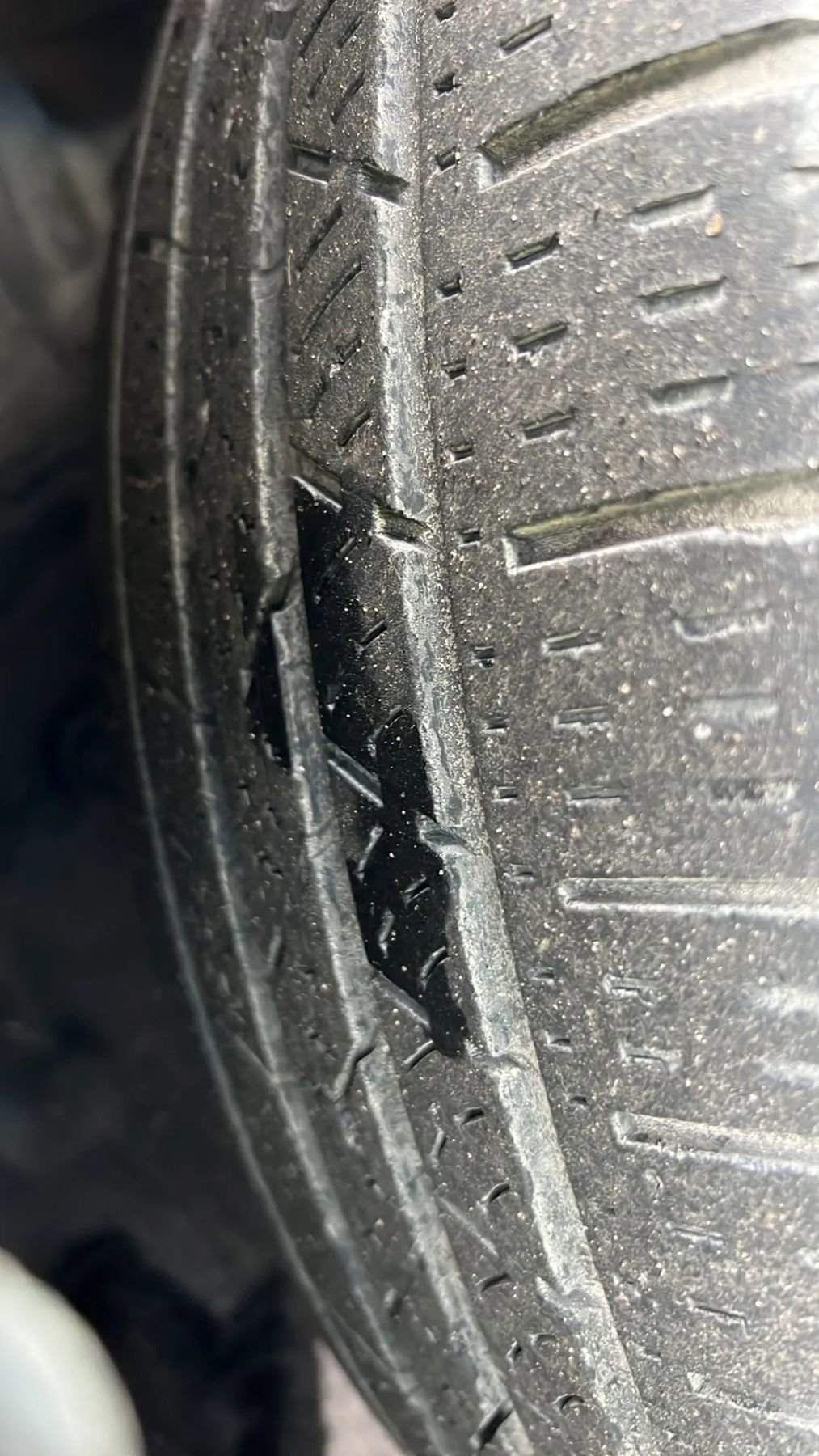 Used 2018 Nissan Pathfinder SL w/ Cargo Package image 32