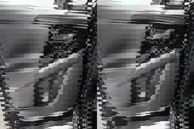 Certified 2025 Toyota bZ4X AWD image 23