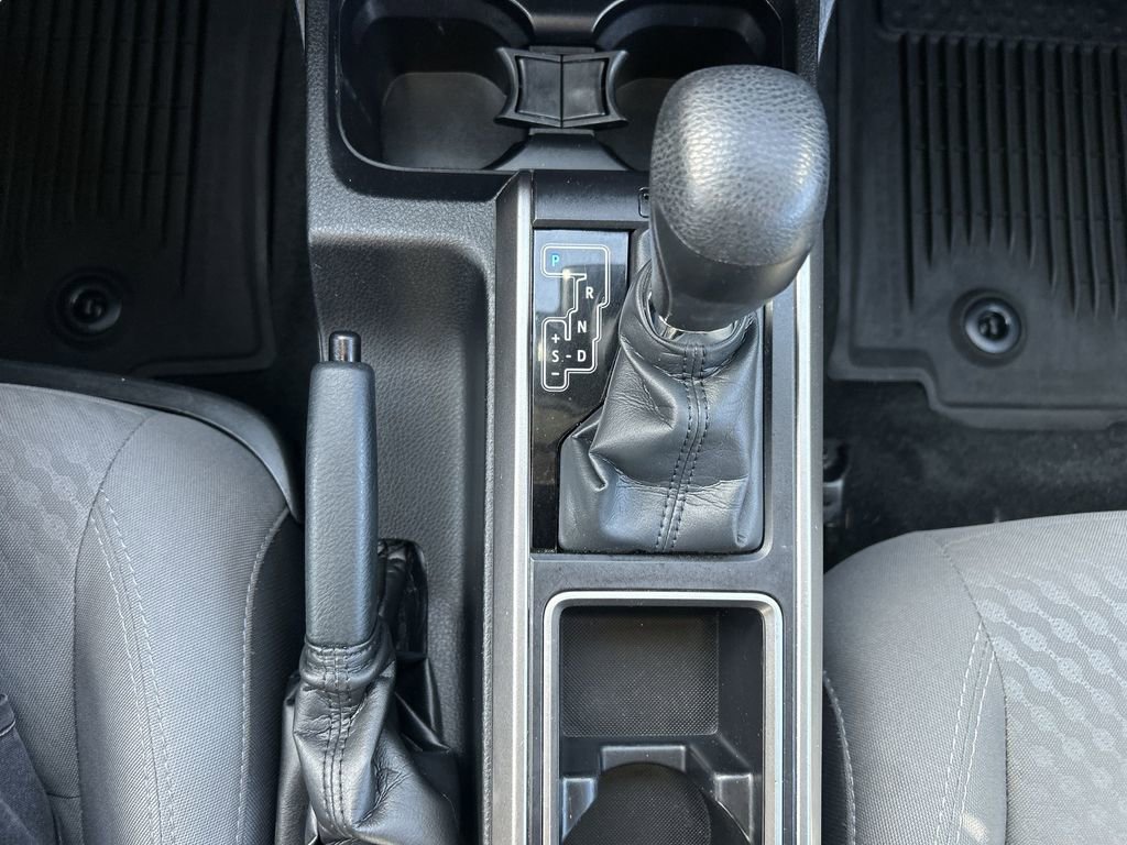 Used 2022 Toyota Tacoma SR5 w/ Technology Package image 30