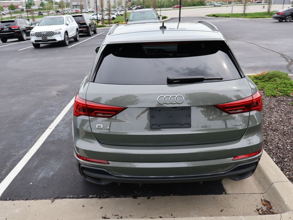 Used 2024 Audi Q3 2.0T Premium Plus image 13