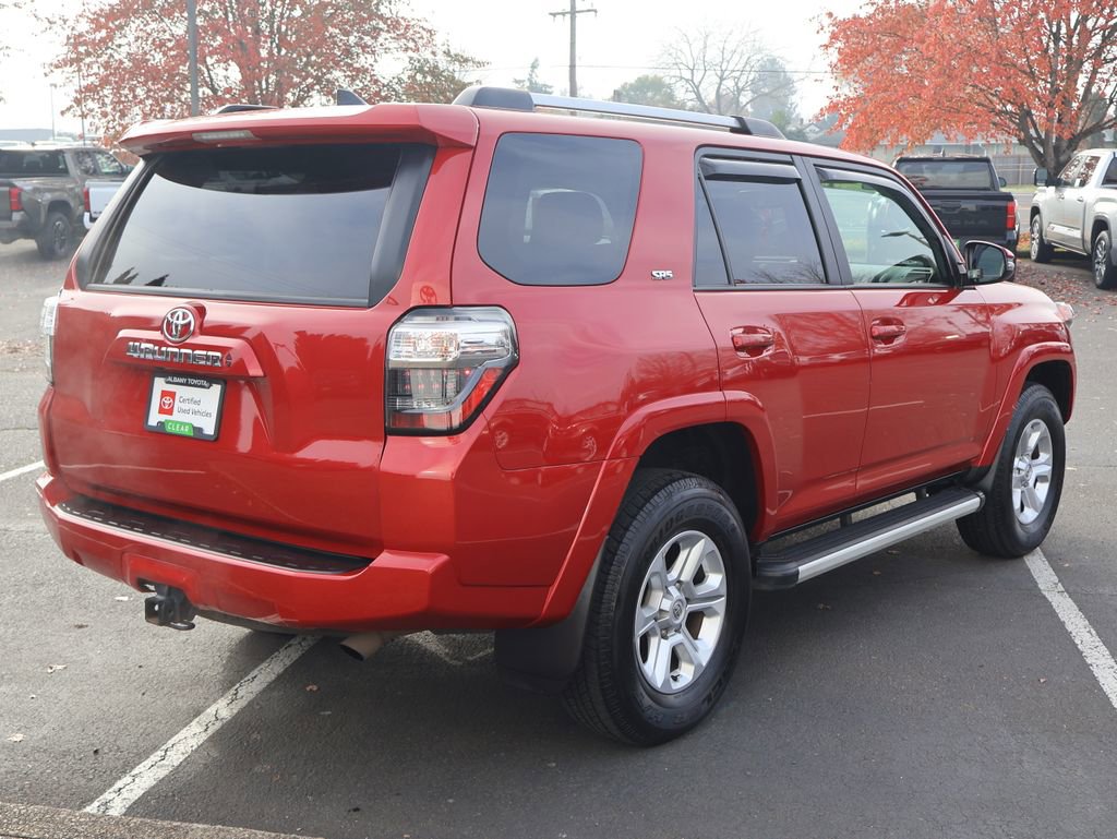 Used 2022 Toyota 4Runner SR5 Premium image 8