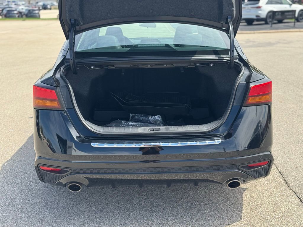 Used 2023 Nissan Altima 2.5 SR FWD image 30
