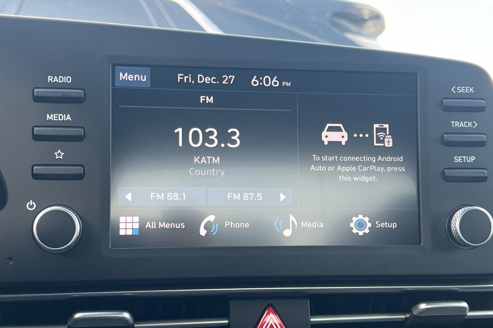 Used 2025 Hyundai Elantra SE image 23