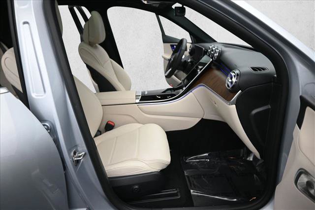 Certified 2025 Mercedes-Benz GLC 300 4MATIC image 27