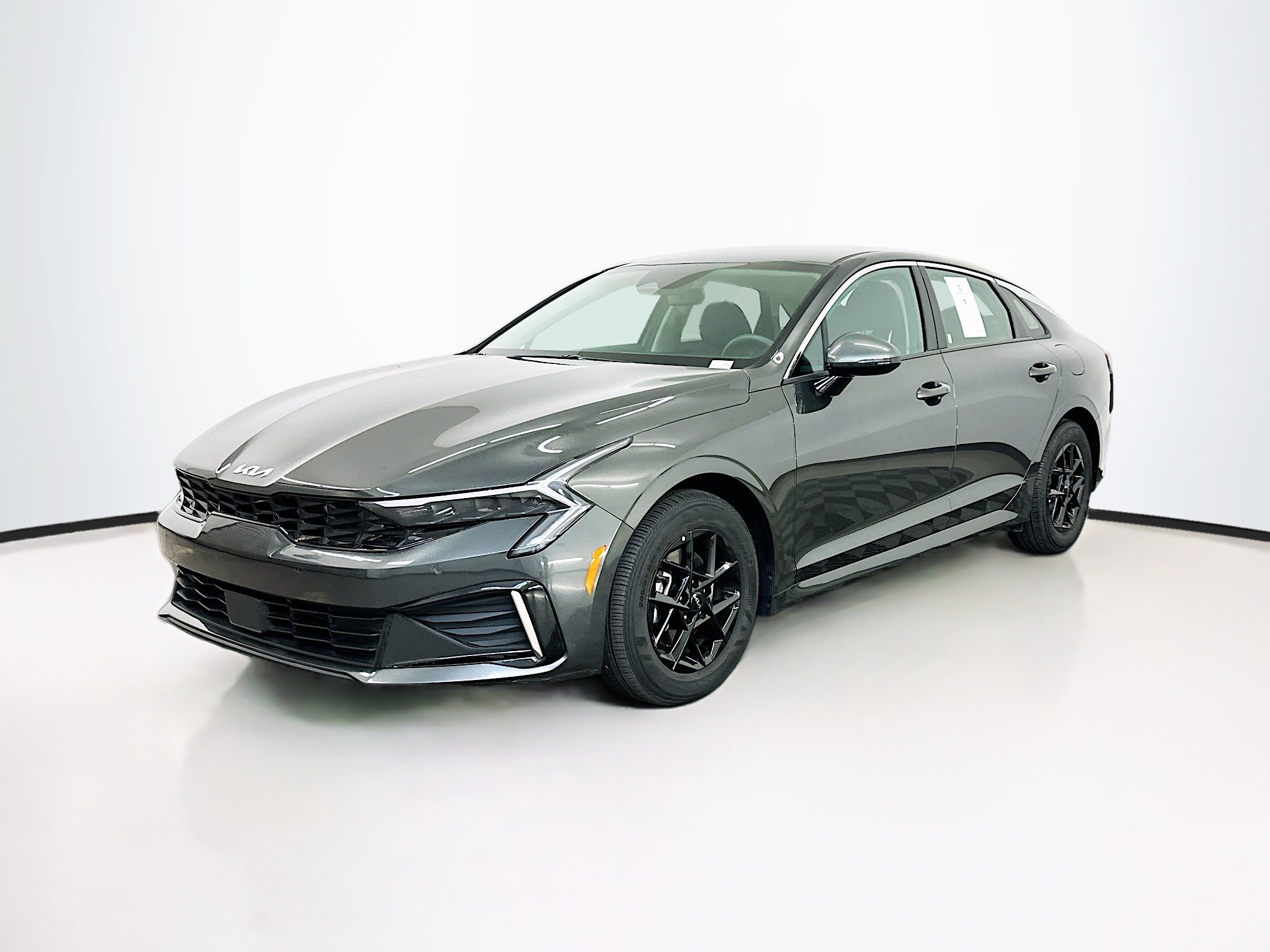 Used 2025 Kia K5 LXS image 3