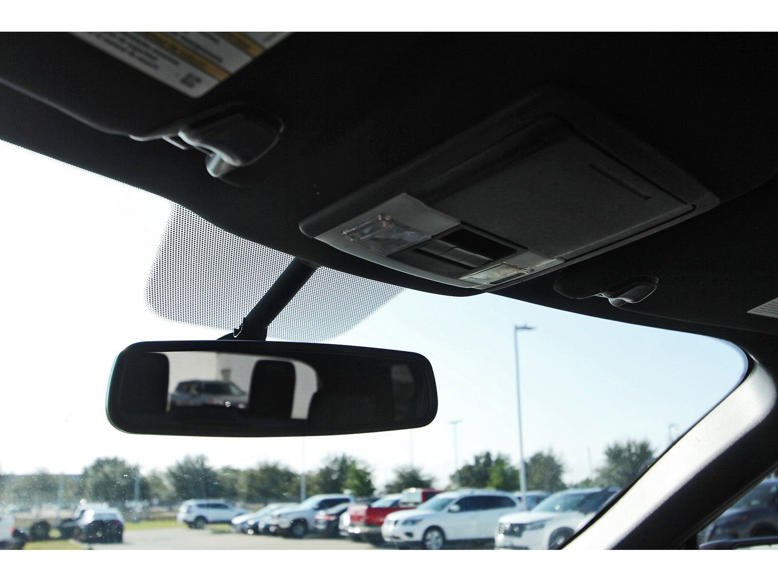 Used 2018 Ford Explorer Limited image 22