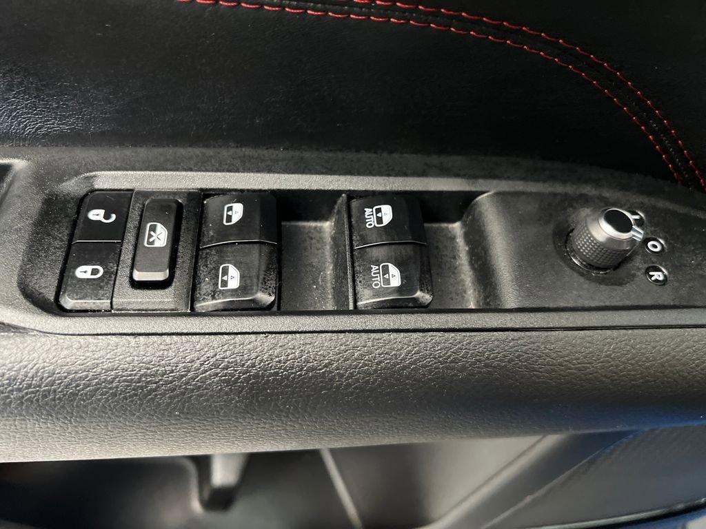 Used 2024 Jeep Compass Trailhawk image 12