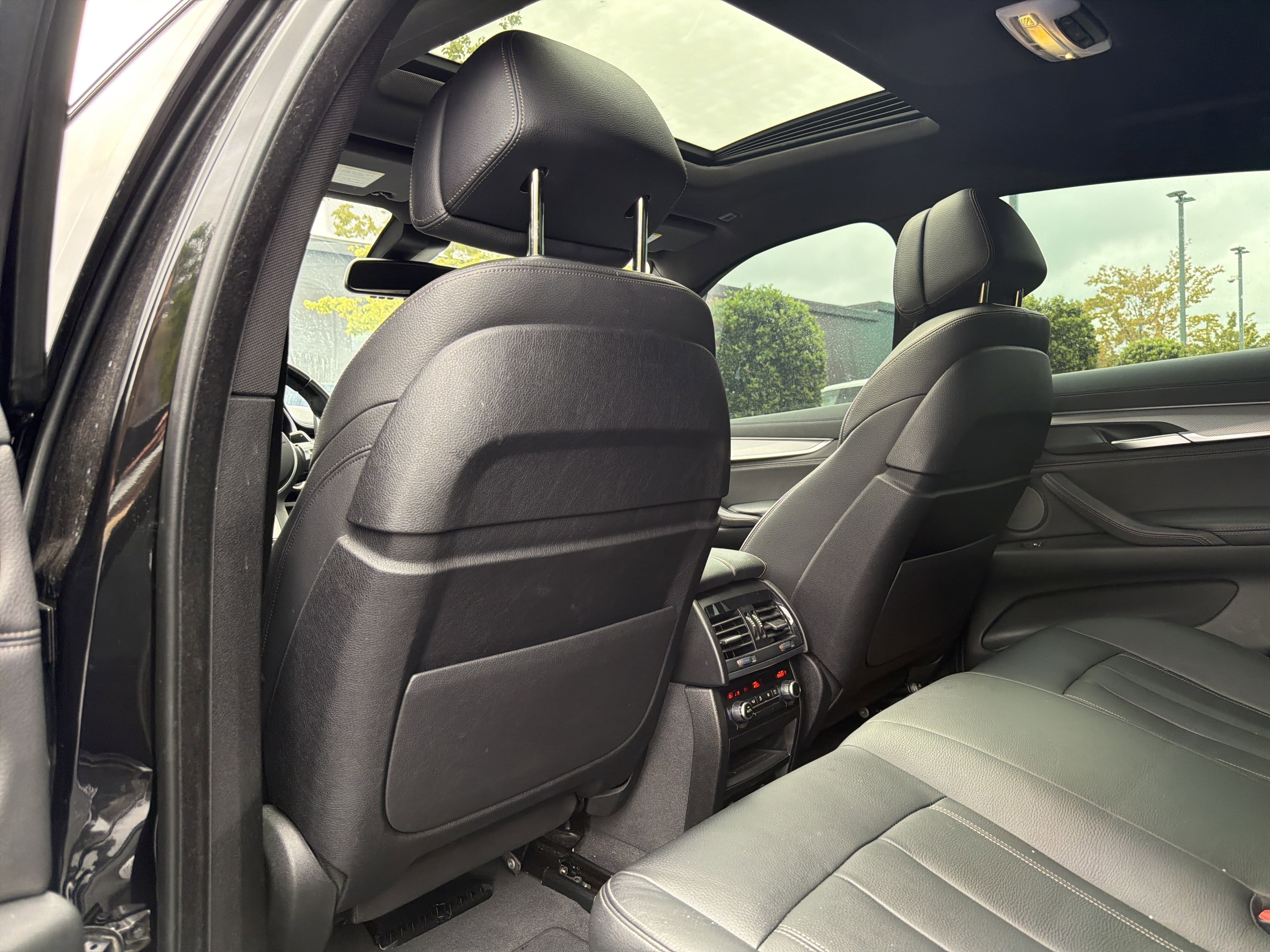 Used 2019 BMW X6 sDrive35i RWD image 23