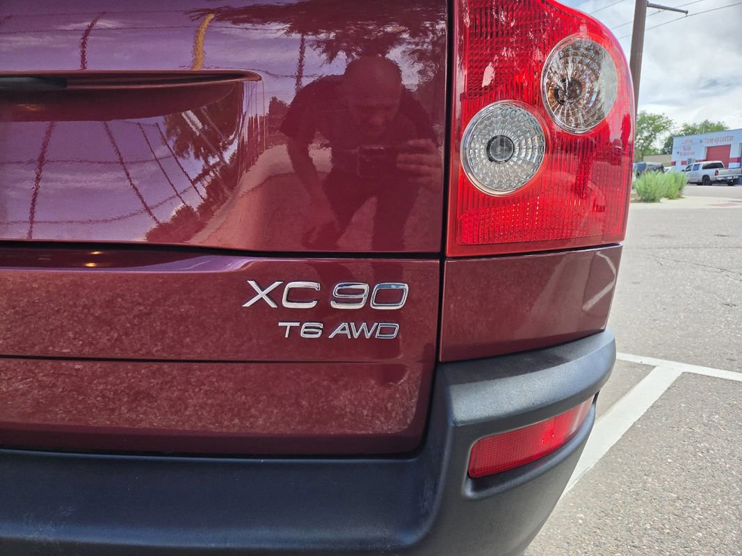 Used 2004 Volvo XC90 T6 AWD/4WD image 8