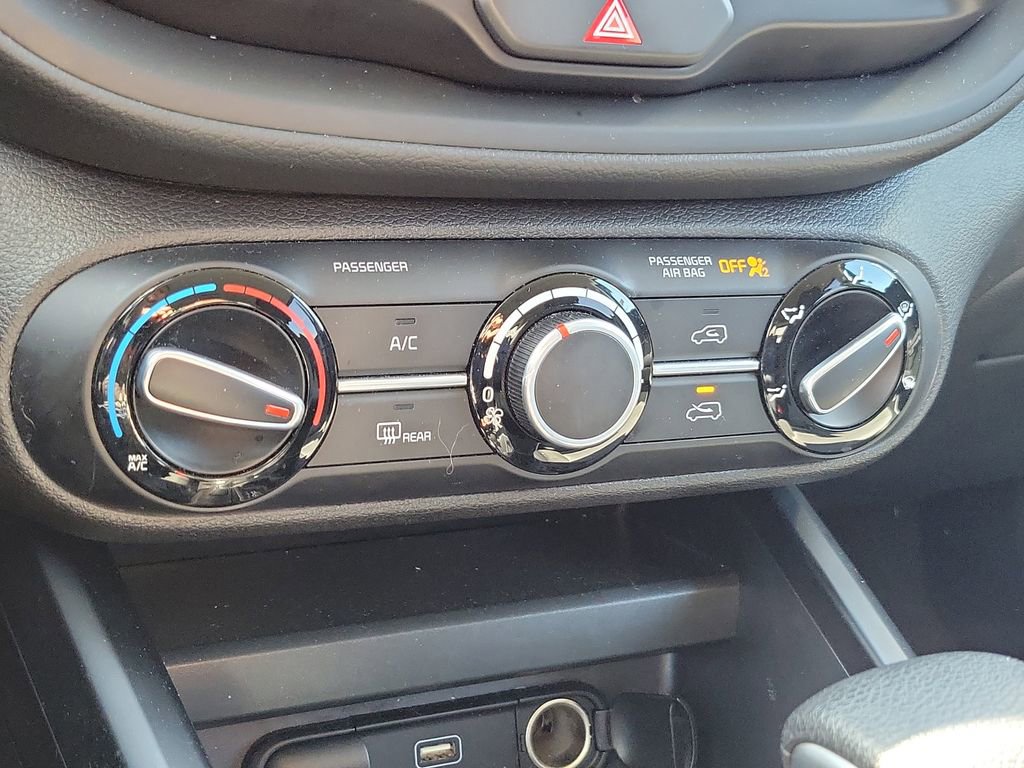 Used 2024 Kia Soul LX w/ Option Group 015 image 28