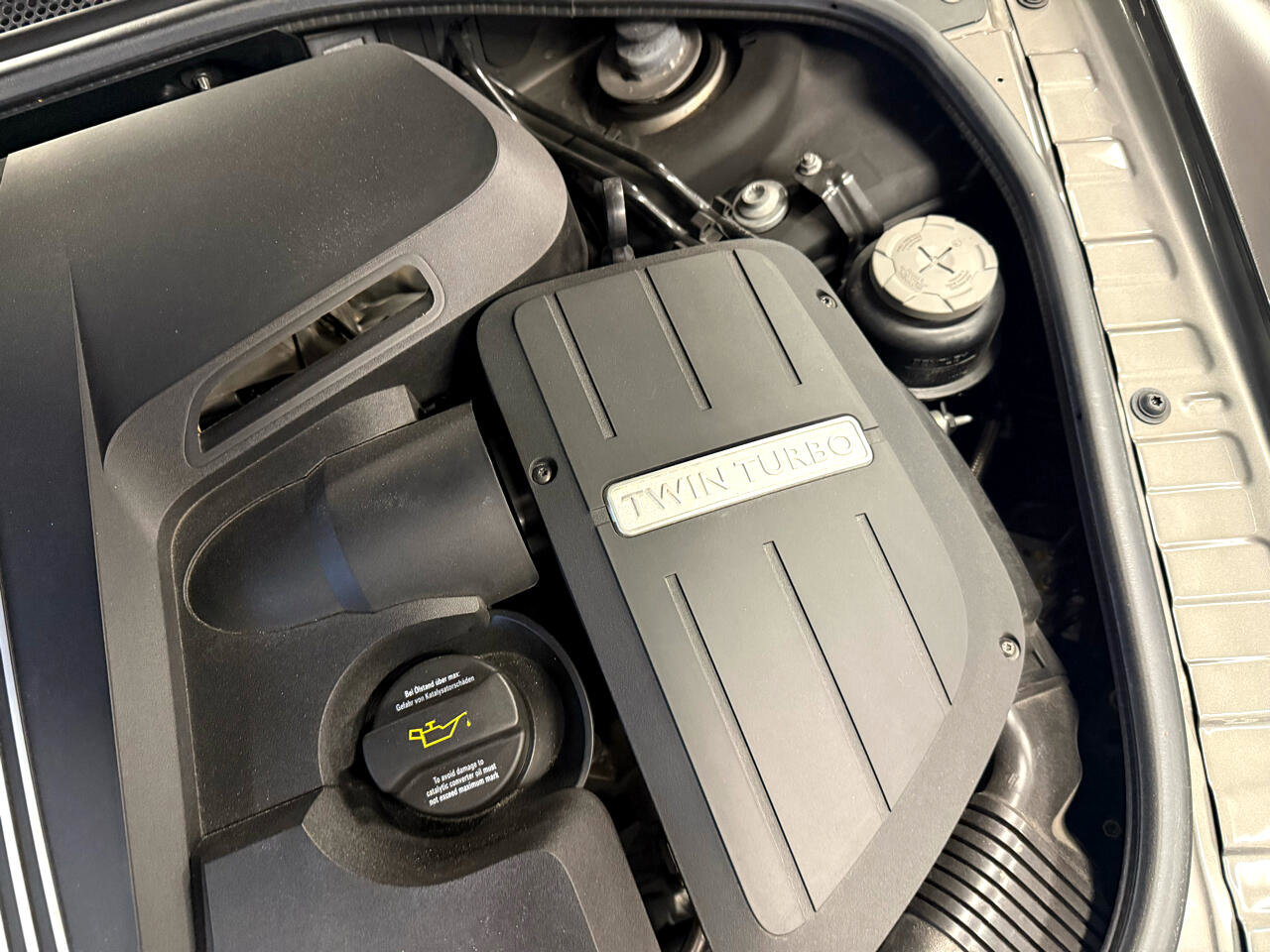 Used 2015 Bentley Flying Spur V8 image 29