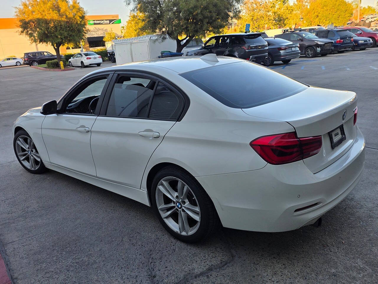 Used 2016 BMW 320i Sedan RWD image 11