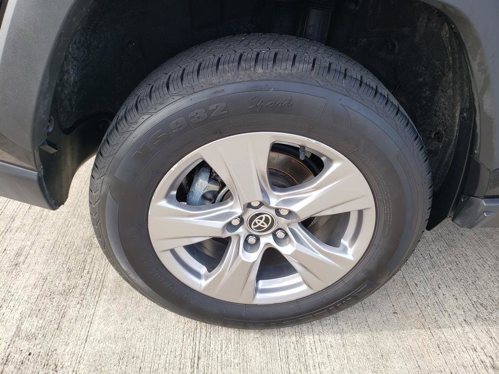 Used 2023 Toyota RAV4 XLE image 46