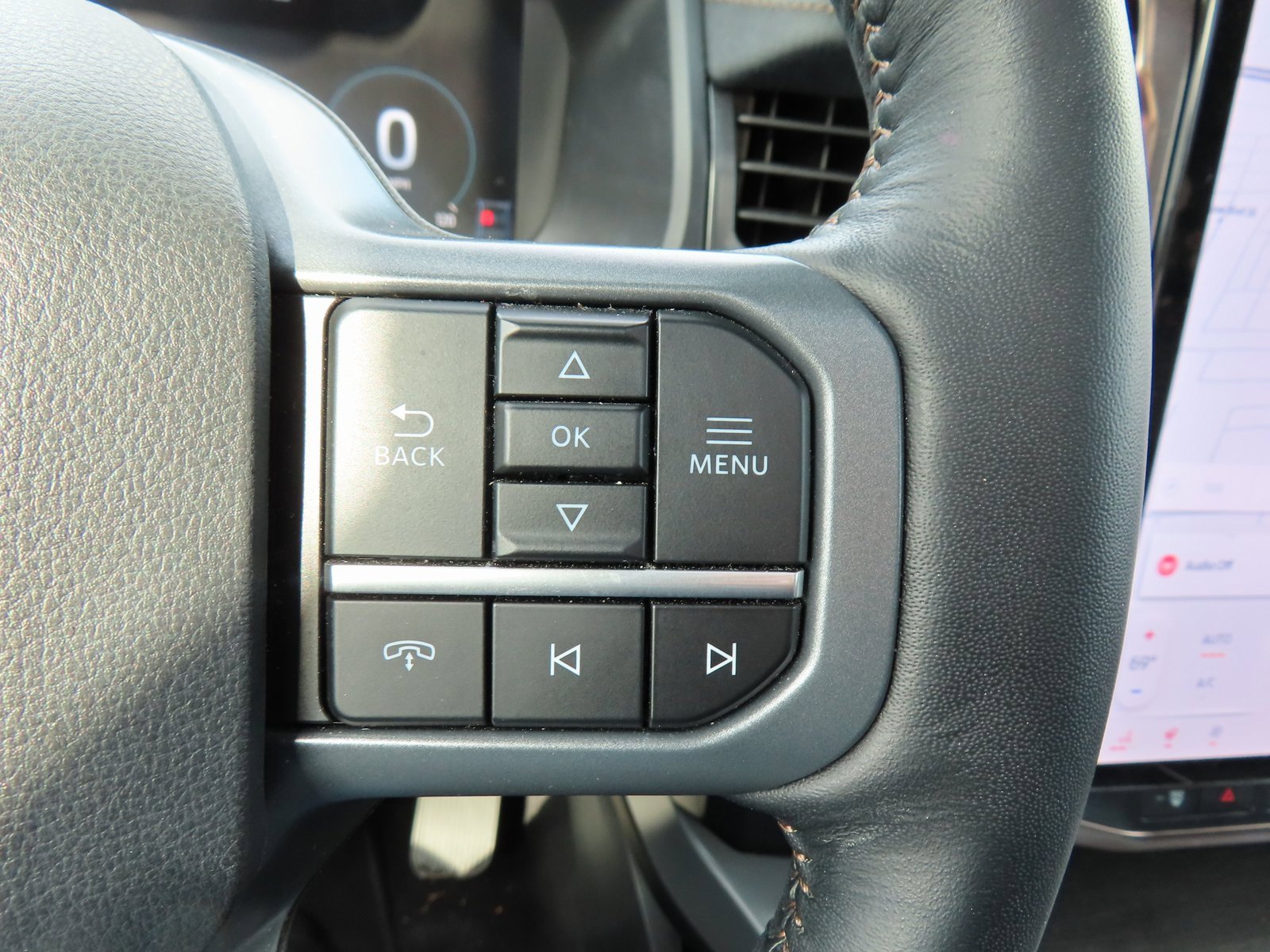 Used 2024 Ford F150 Lightning Lariat image 22