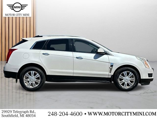 Used 2010 Cadillac SRX Luxury image 2