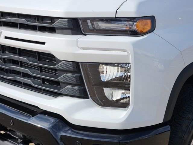 Used 2025 Chevrolet Silverado 2500 Custom w/ Custom Value Package image 15