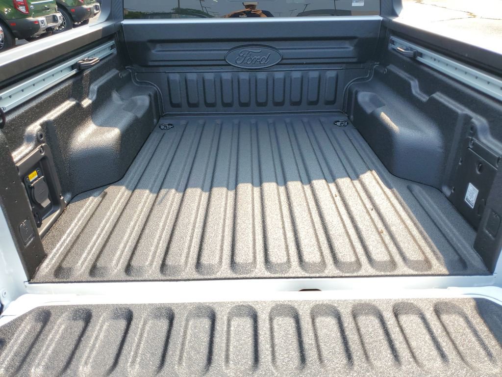 New 2025 Ford Maverick Lariat w/ Black Appearance Package image 32