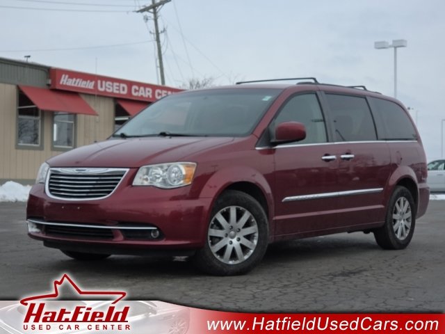 Used 2015 Chrysler Town & Country Touring w/ Driver Convenience Group