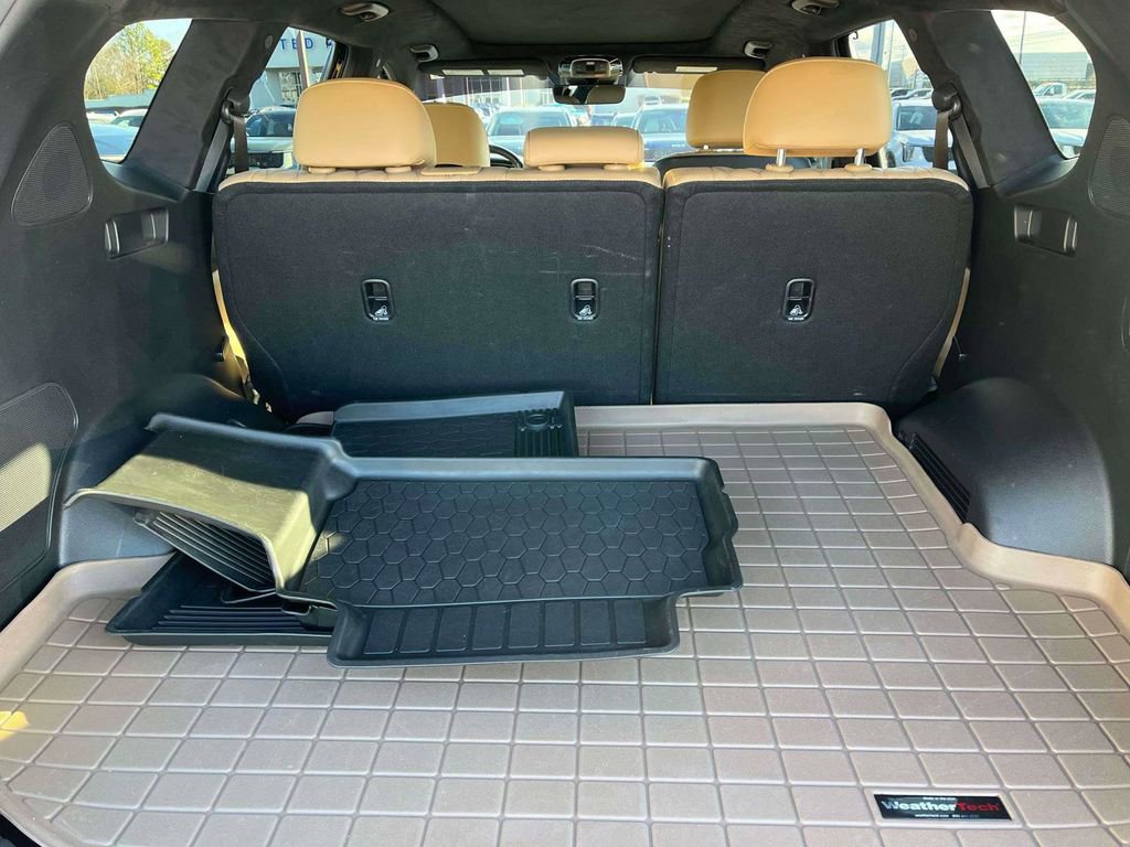 Used 2023 Hyundai Santa Fe Calligraphy image 7