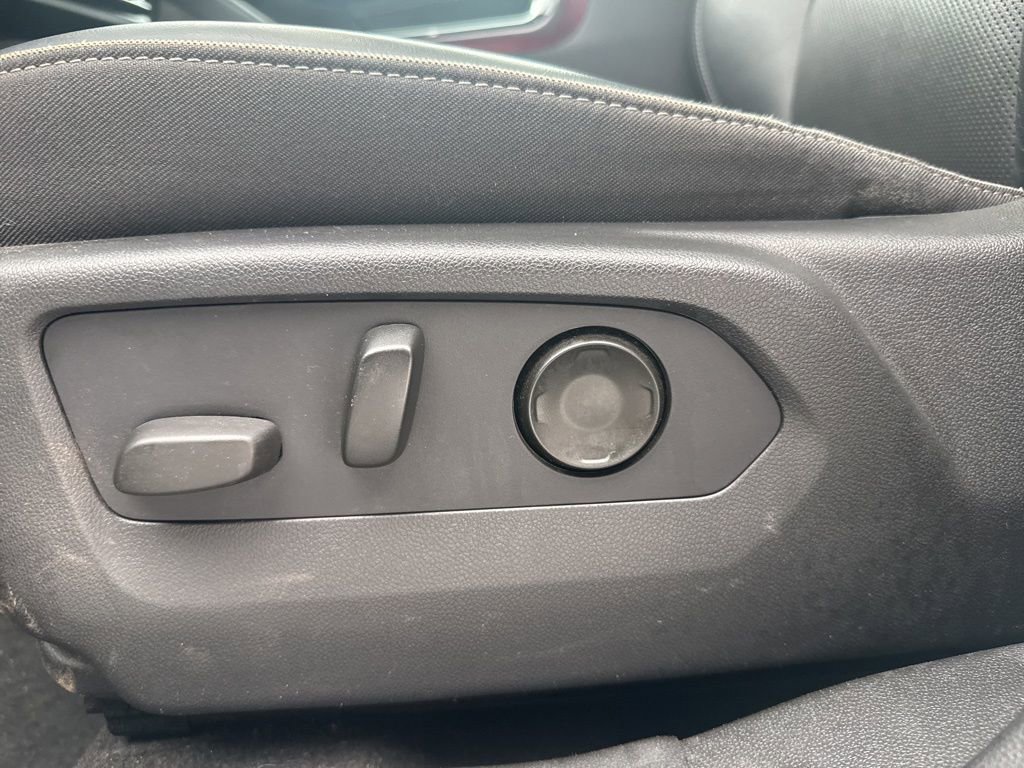 Used 2021 Buick Envision Essence w/ Sport Touring Package image 26