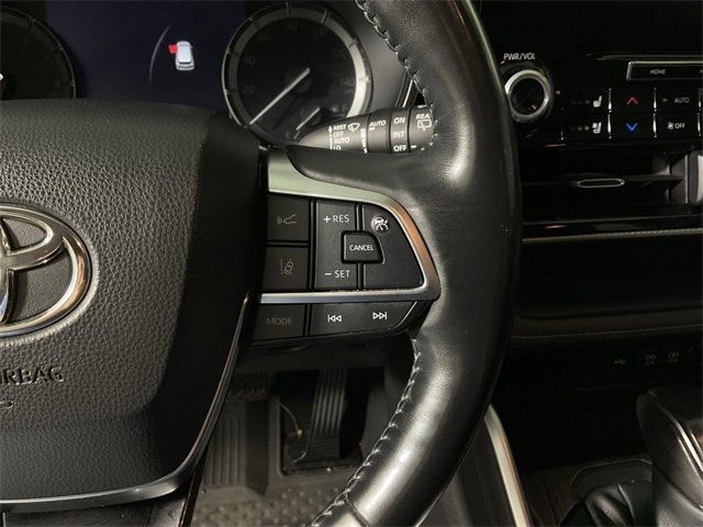 Used 2020 Toyota Highlander Platinum image 26