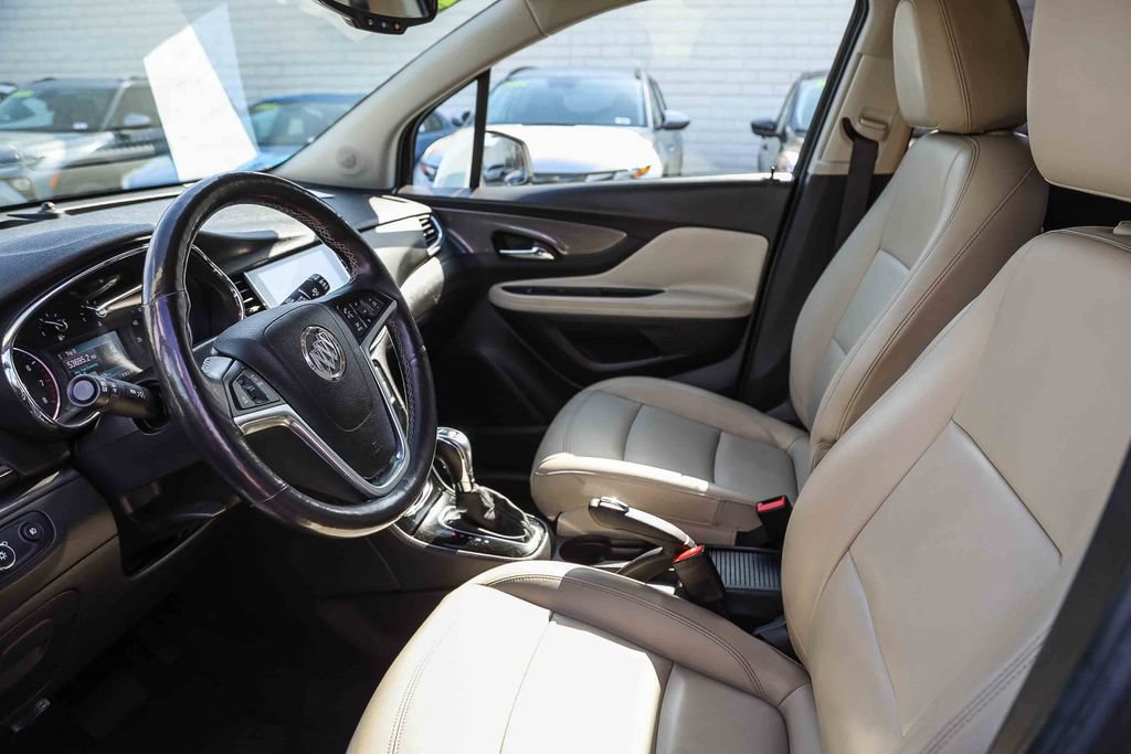 Used 2017 Buick Encore Essence FWD image 18