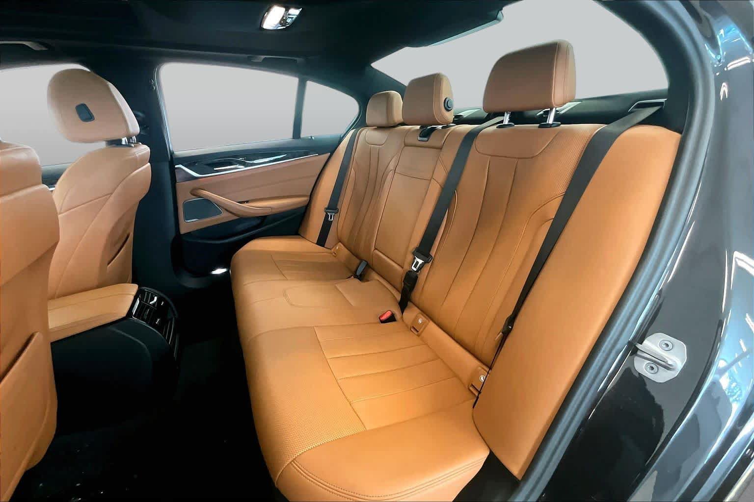 Used 2023 BMW 530i w/ Premium Package RWD image 17