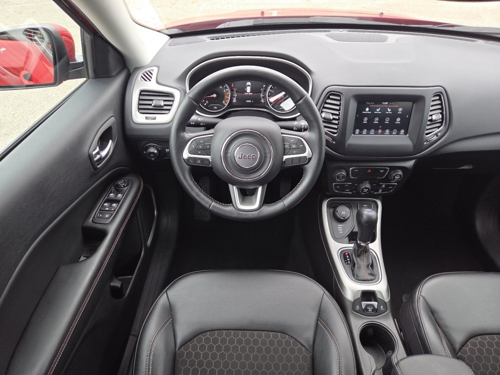 Used 2021 Jeep Compass Latitude w/ Convenience Group AWD/4WD image 24