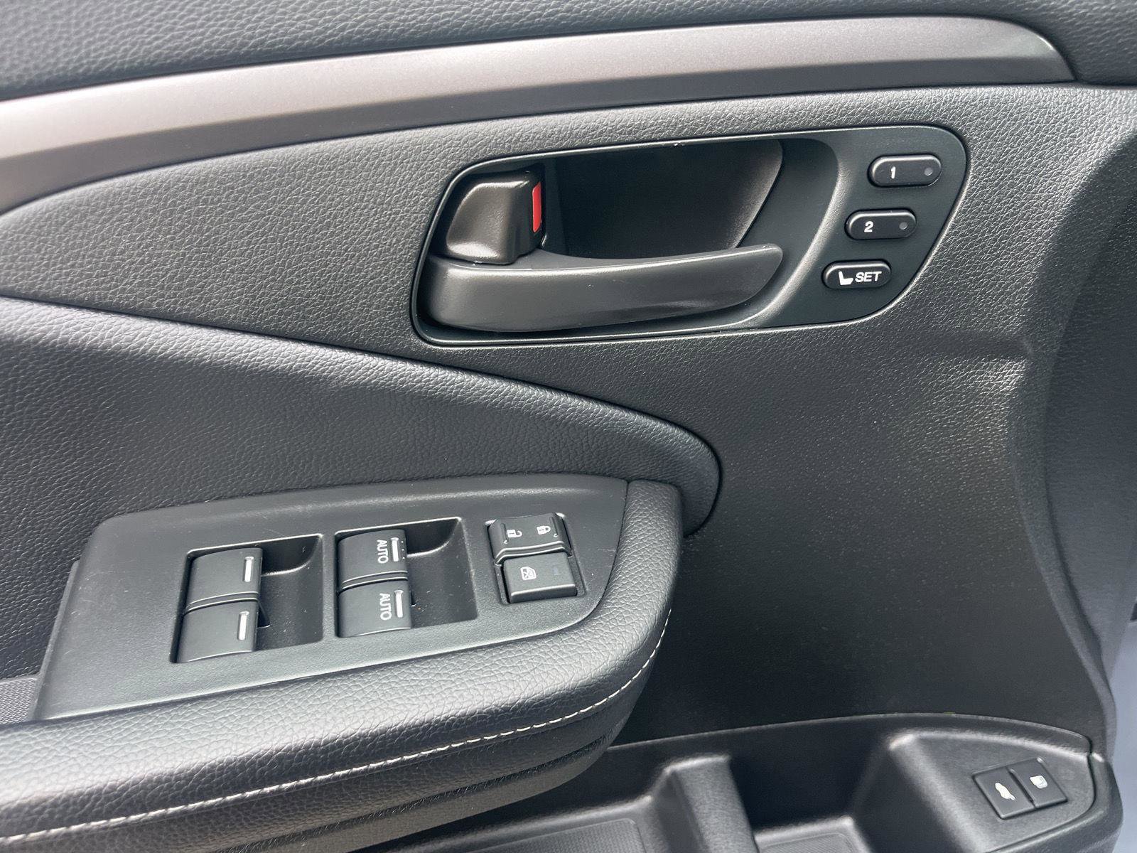 Certified 2023 Honda Passport EX-L image 18