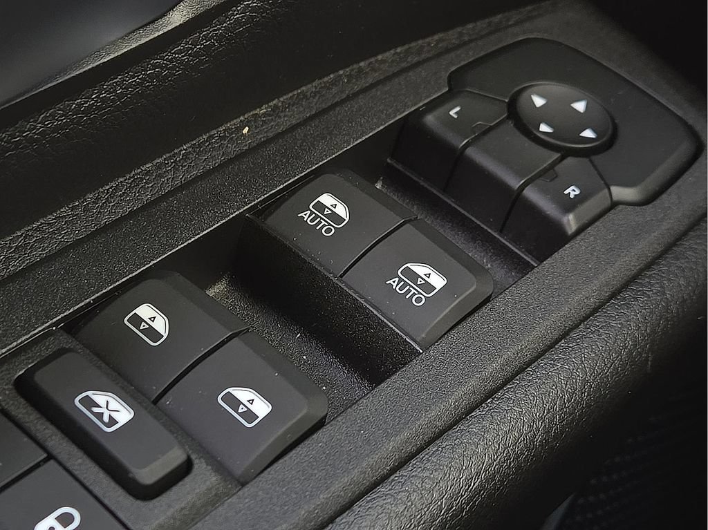 Used 2025 RAM 1500 Classic Warlock AWD/4WD image 16
