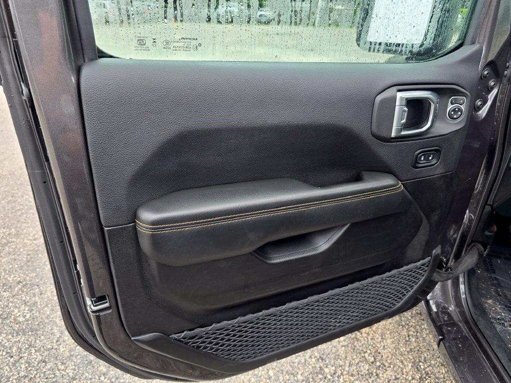 Used 2026 Jeep Wrangler Unlimited Sahara AWD/4WD image 14