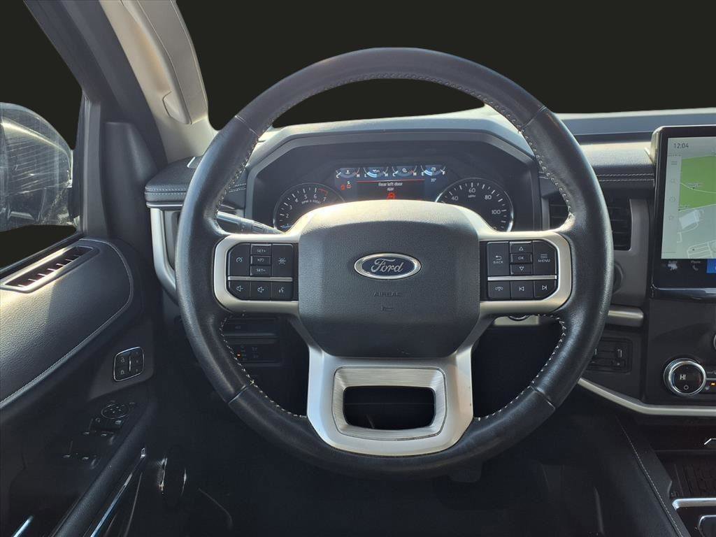 Used 2022 Ford Expedition XLT image 17