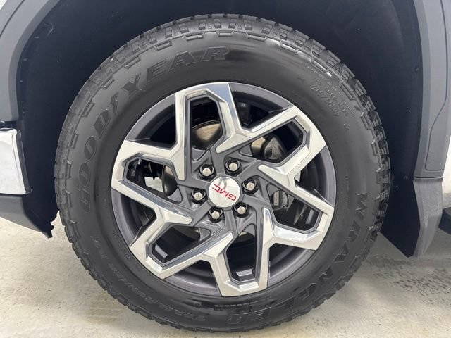 Used 2023 GMC Sierra 1500 SLT w/ SLT Premium Package AWD/4WD image 41