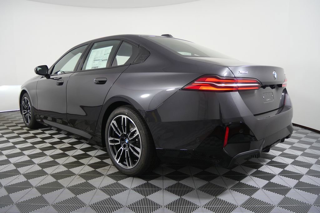 New 2026 BMW 530i xDrive w/ M Sport Package AWD/4WD image 5