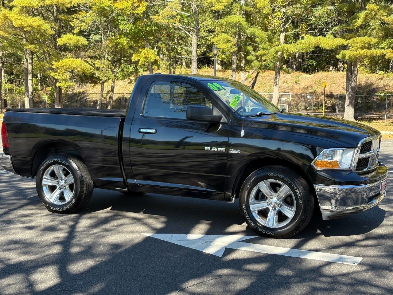 Used 2009 Dodge Ram 1500 Truck SLT image 4