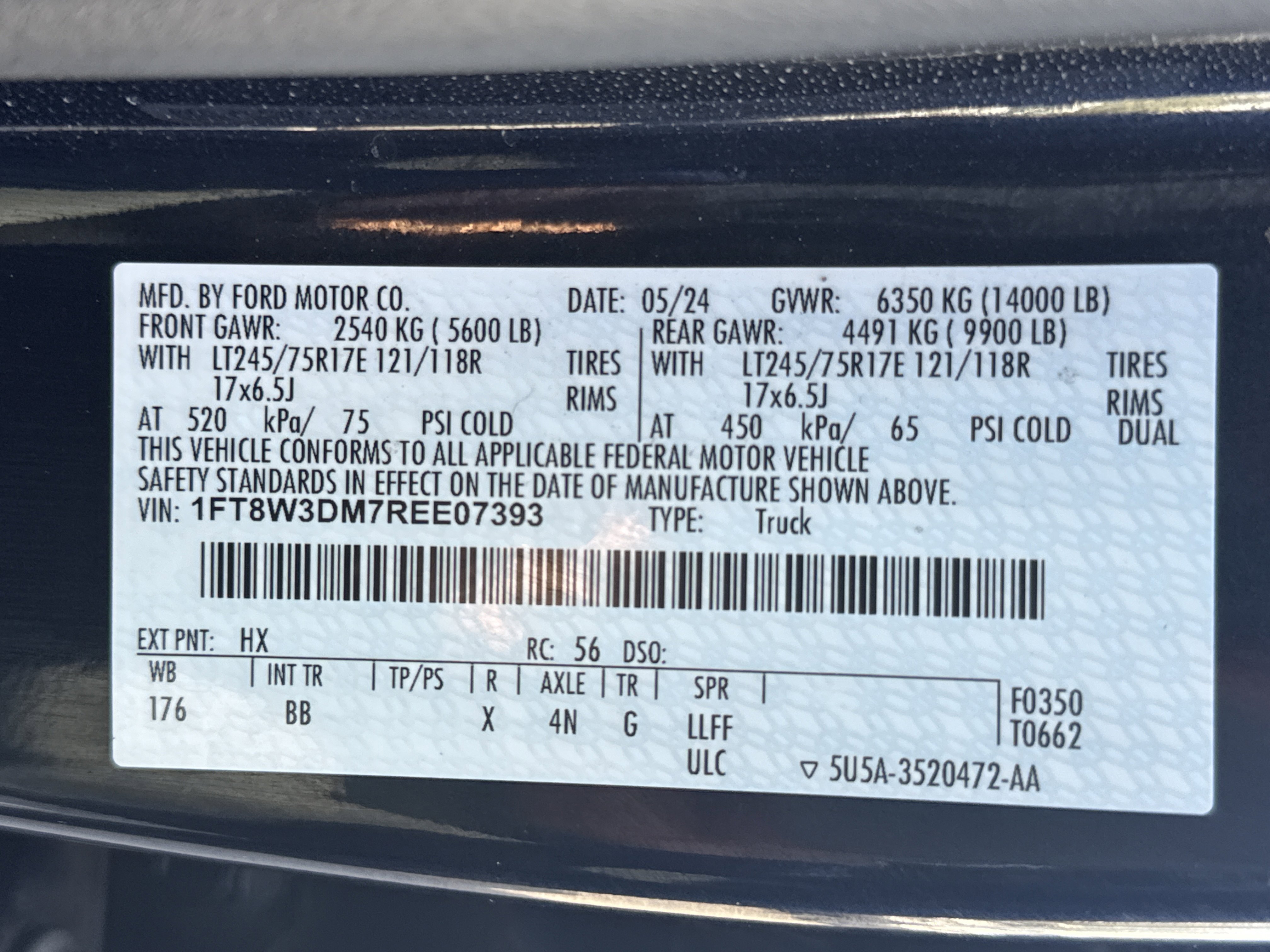 Used 2024 Ford F350 Platinum w/ FX4 Off-Road Package AWD/4WD image 31