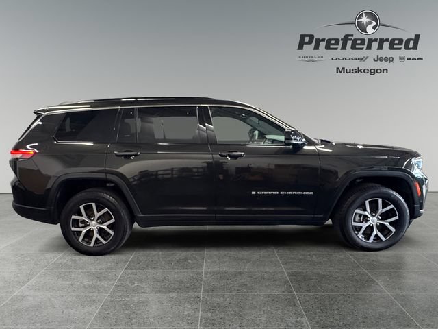 Used 2024 Jeep Grand Cherokee L Limited w/ Luxury Tech Group II AWD/4WD image 8