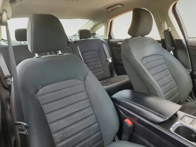 Used 2019 Ford Fusion SE FWD image 22