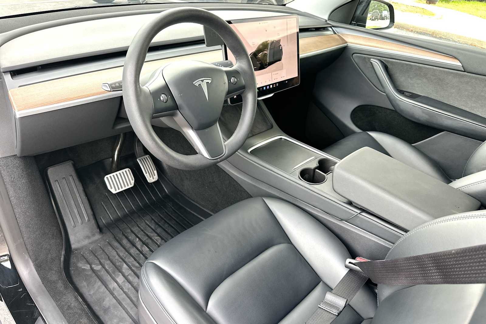 Used 2023 Tesla Model Y Long Range AWD/4WD image 18