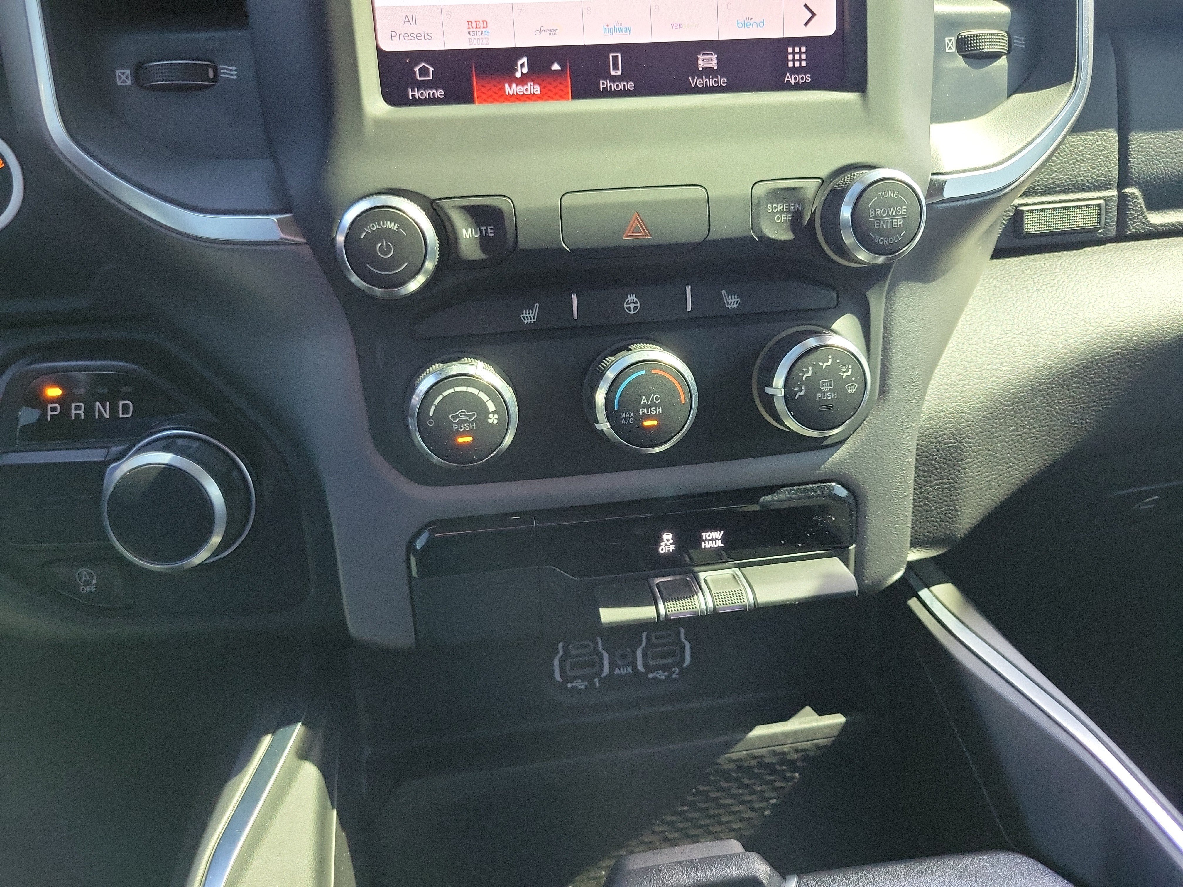 Used 2024 RAM 1500 Big Horn RWD image 30