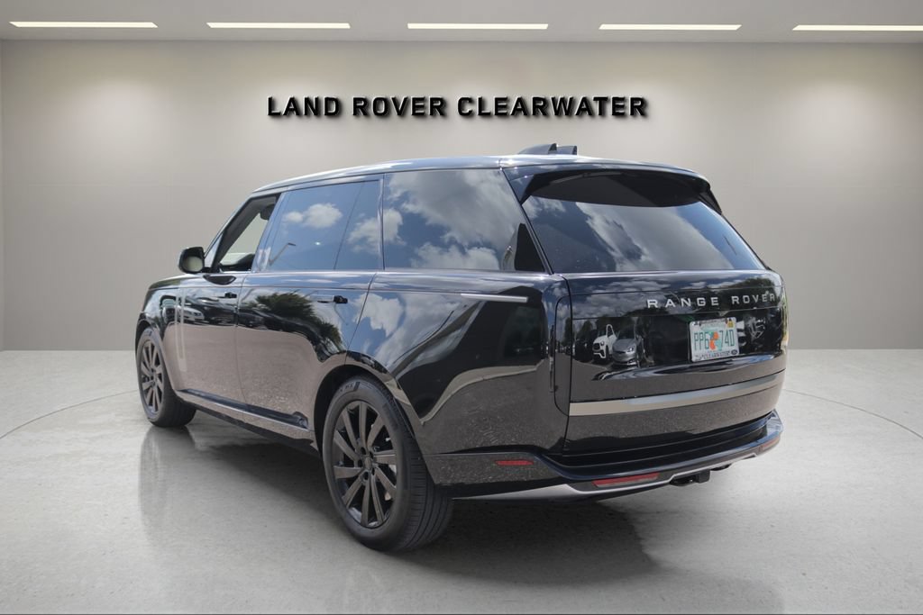 Used 2026 Land Rover Range Rover Long Wheelbase SE AWD/4WD image 3