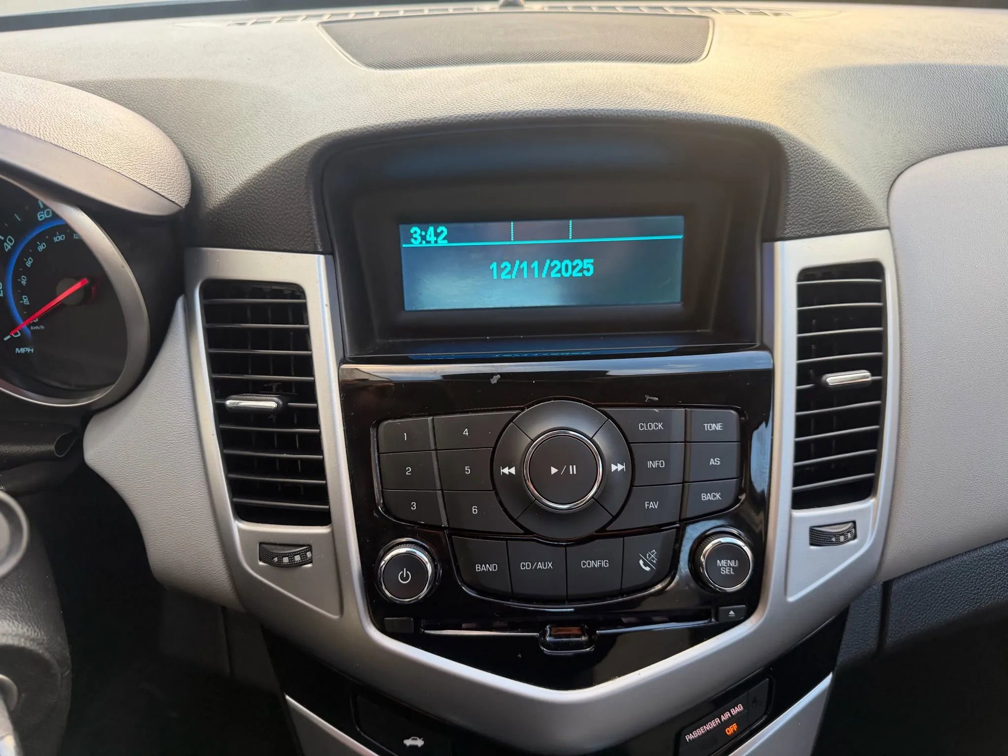 Used 2016 Chevrolet Cruze LS image 17