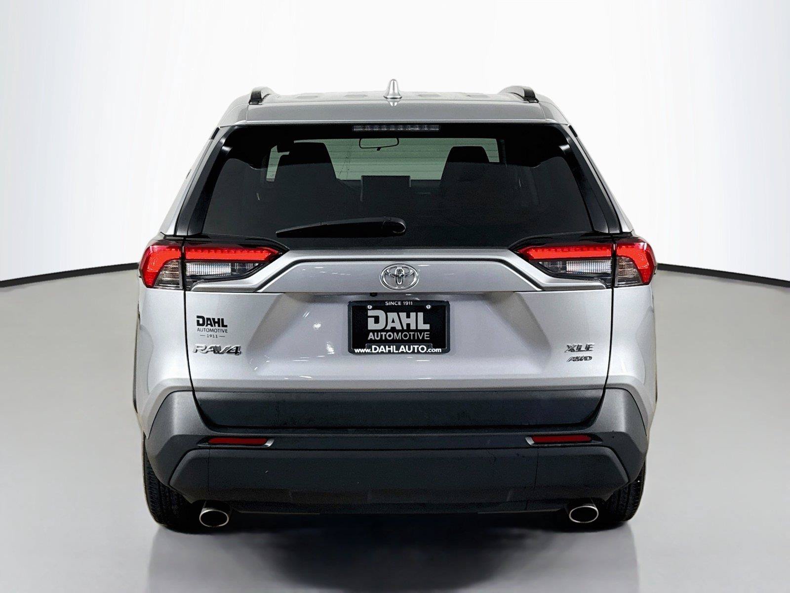 Used 2025 Toyota RAV4 XLE AWD/4WD image 12