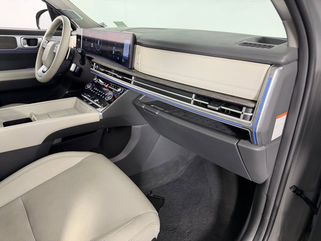 Used 2024 Hyundai Santa Fe Limited image 34