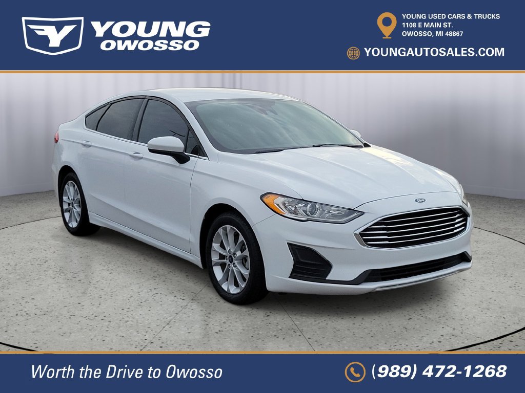 Used 2020 Ford Fusion SE FWD image 2